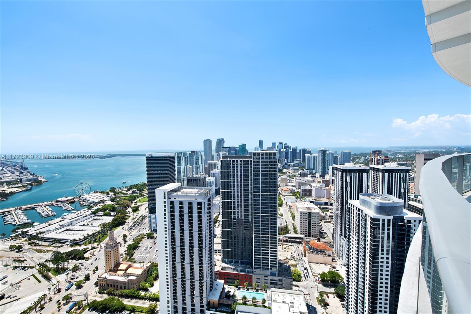 PARAMOUNT MIAMI WORLDCENT - Residential