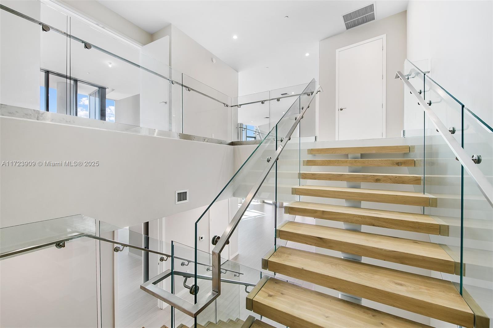 PARAMOUNT MIAMI WORLDCENT - Residential