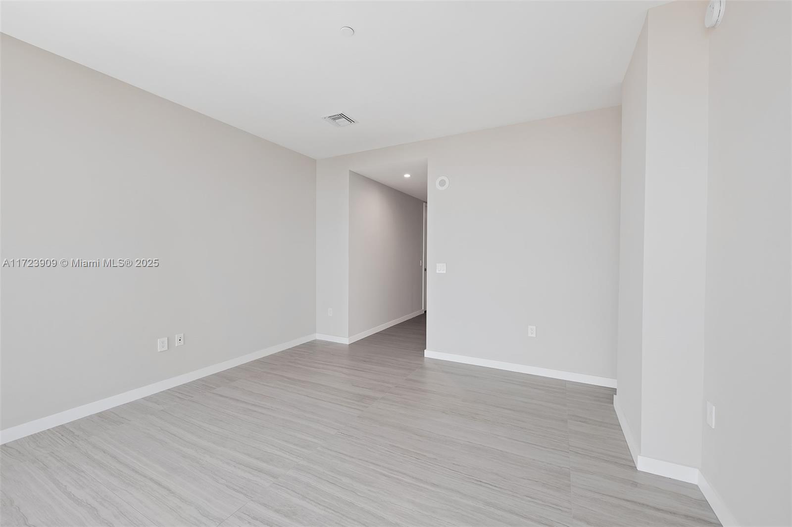 PARAMOUNT MIAMI WORLDCENT - Residential