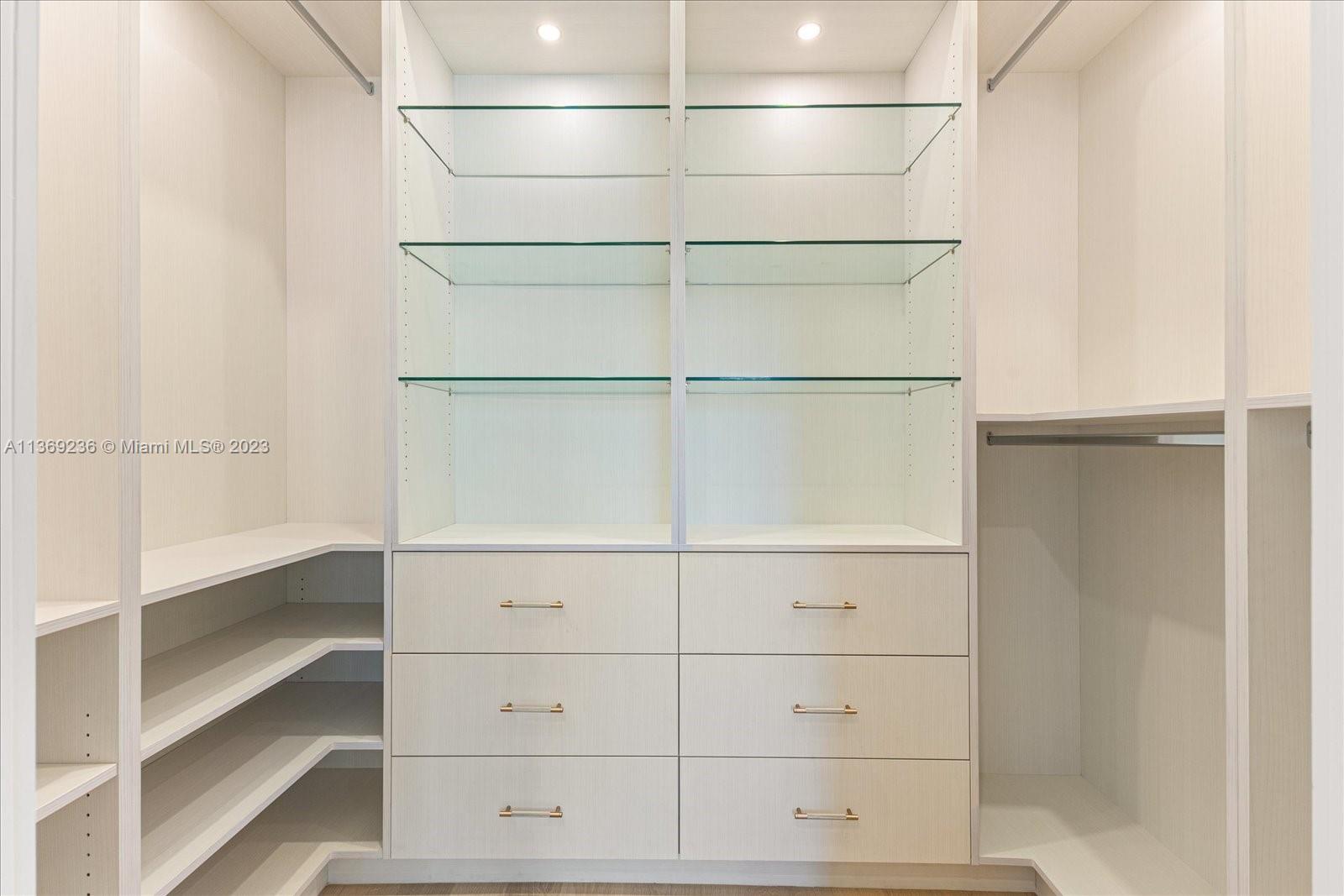 PINE TREE ESTATES - Residential