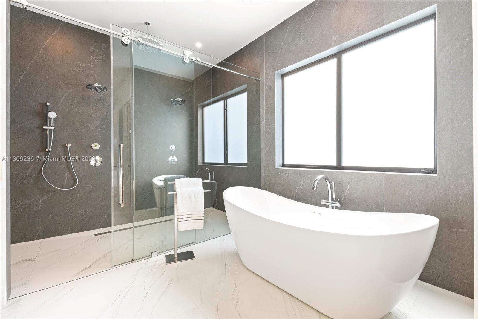 PINE TREE ESTATES - Residential