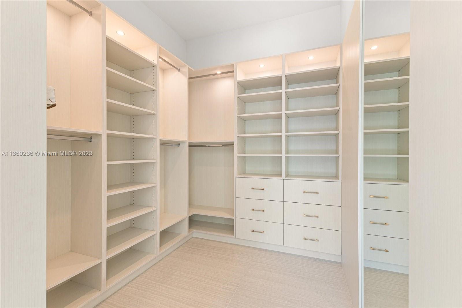 PINE TREE ESTATES - Residential