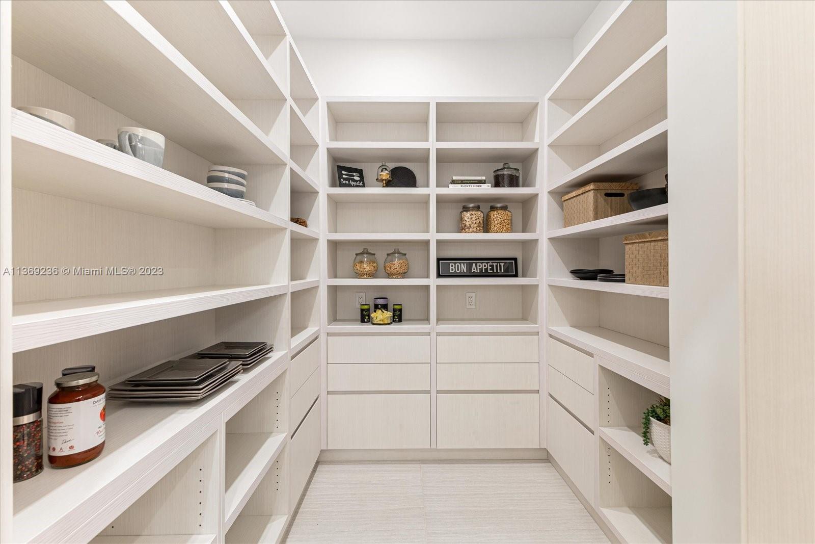 PINE TREE ESTATES - Residential