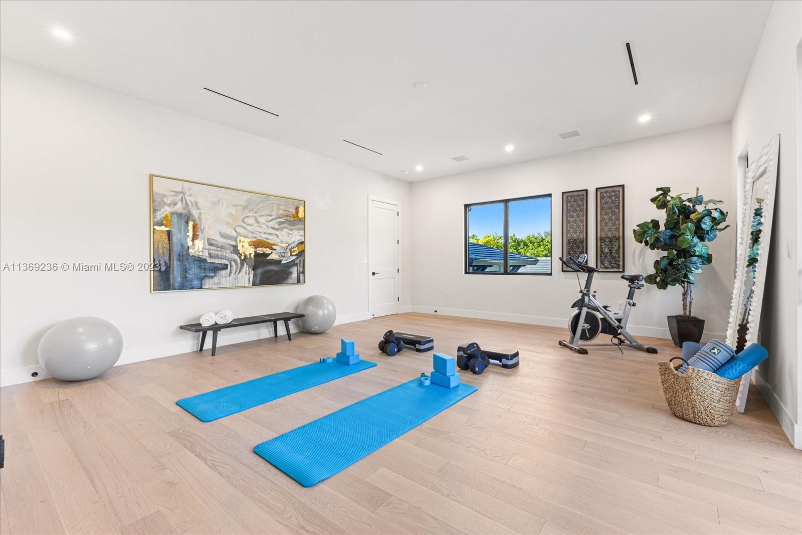 PINE TREE ESTATES - Residential