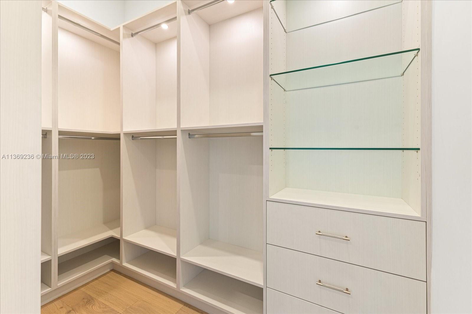 PINE TREE ESTATES - Residential