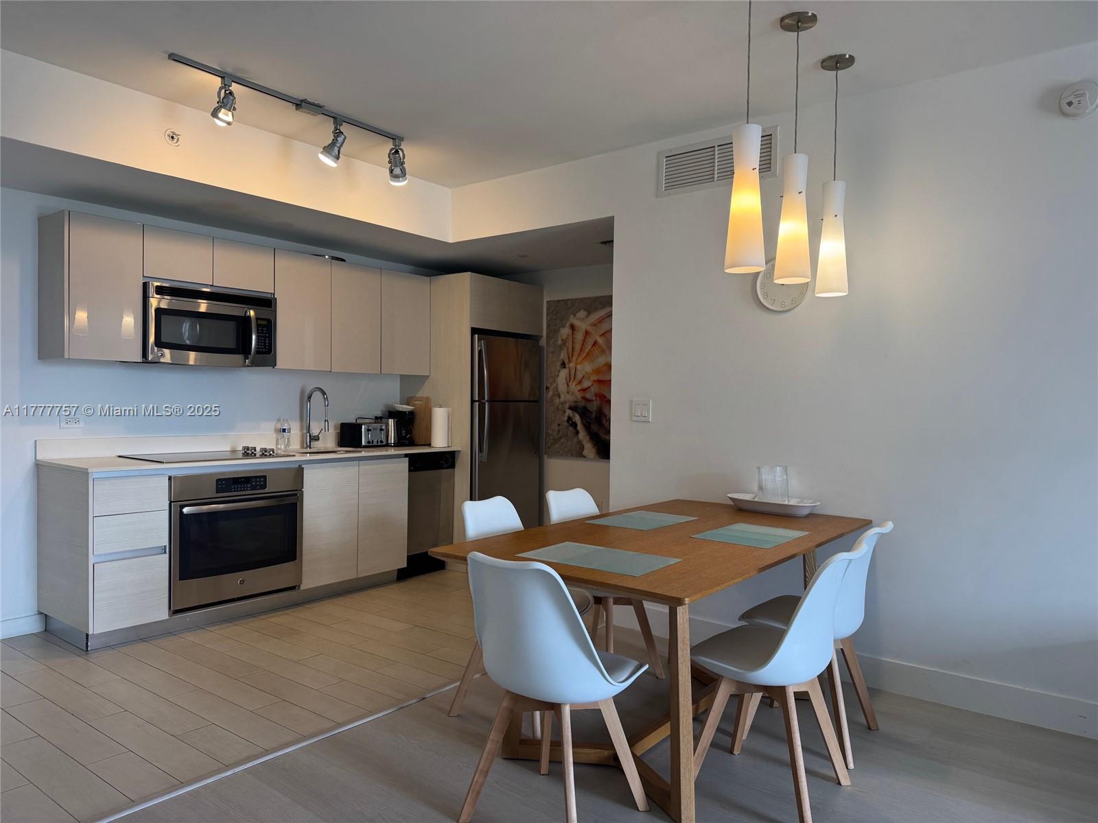 BEACHWALK CONDOMINIUM - Residential