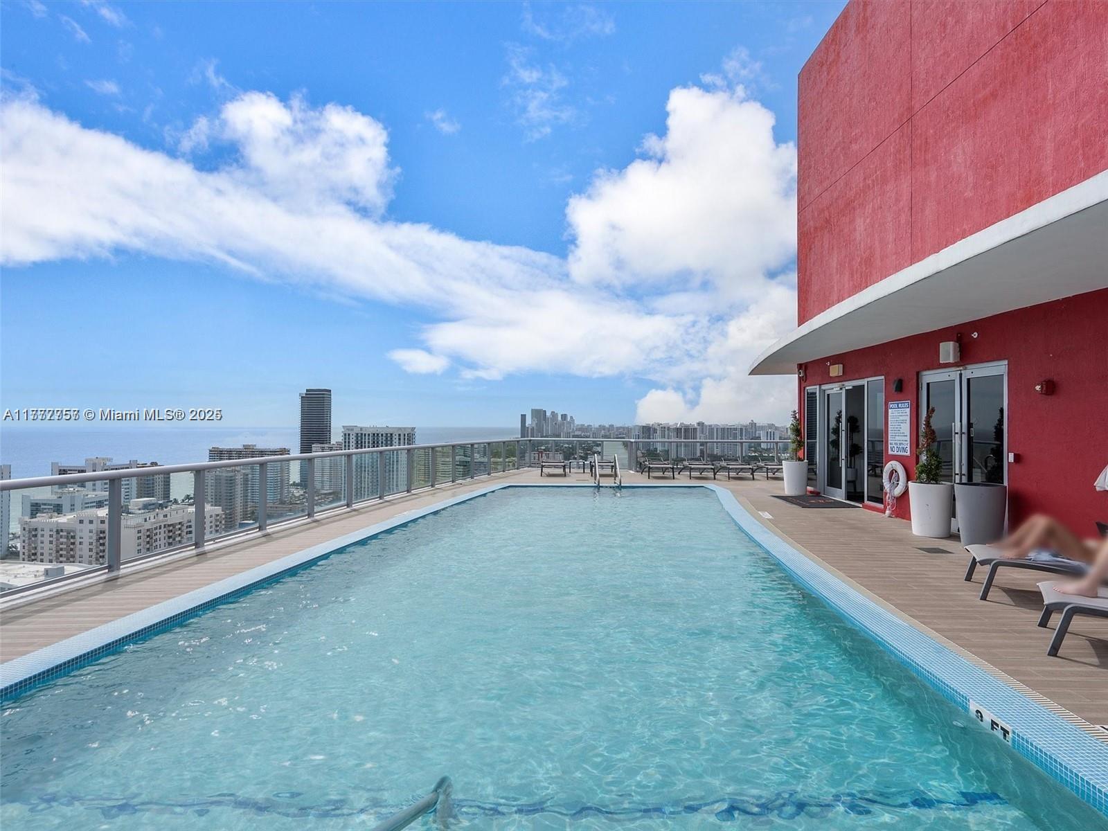 BEACHWALK CONDOMINIUM - Residential