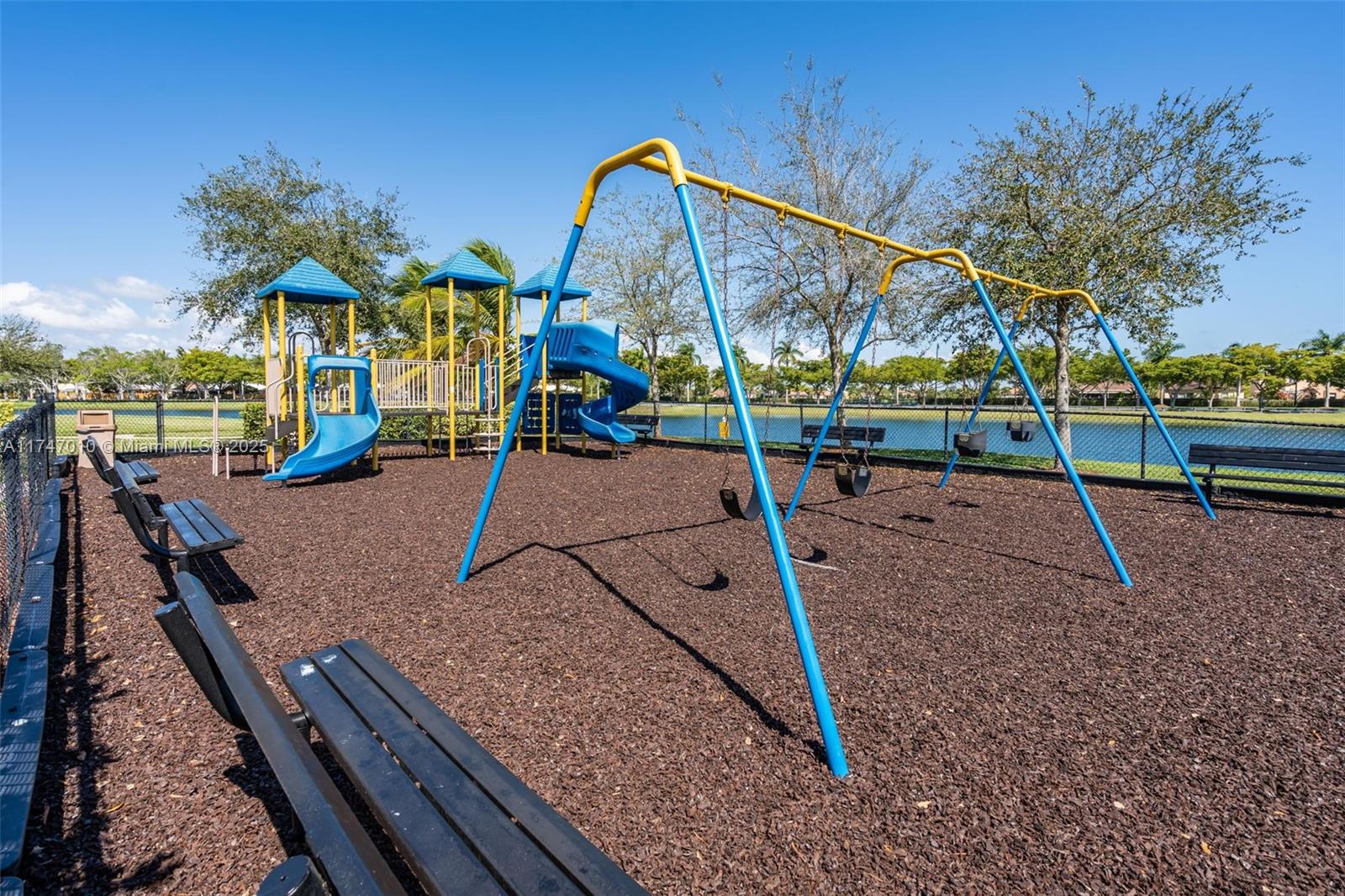 LAKES BY THE BAY GEE - Residential