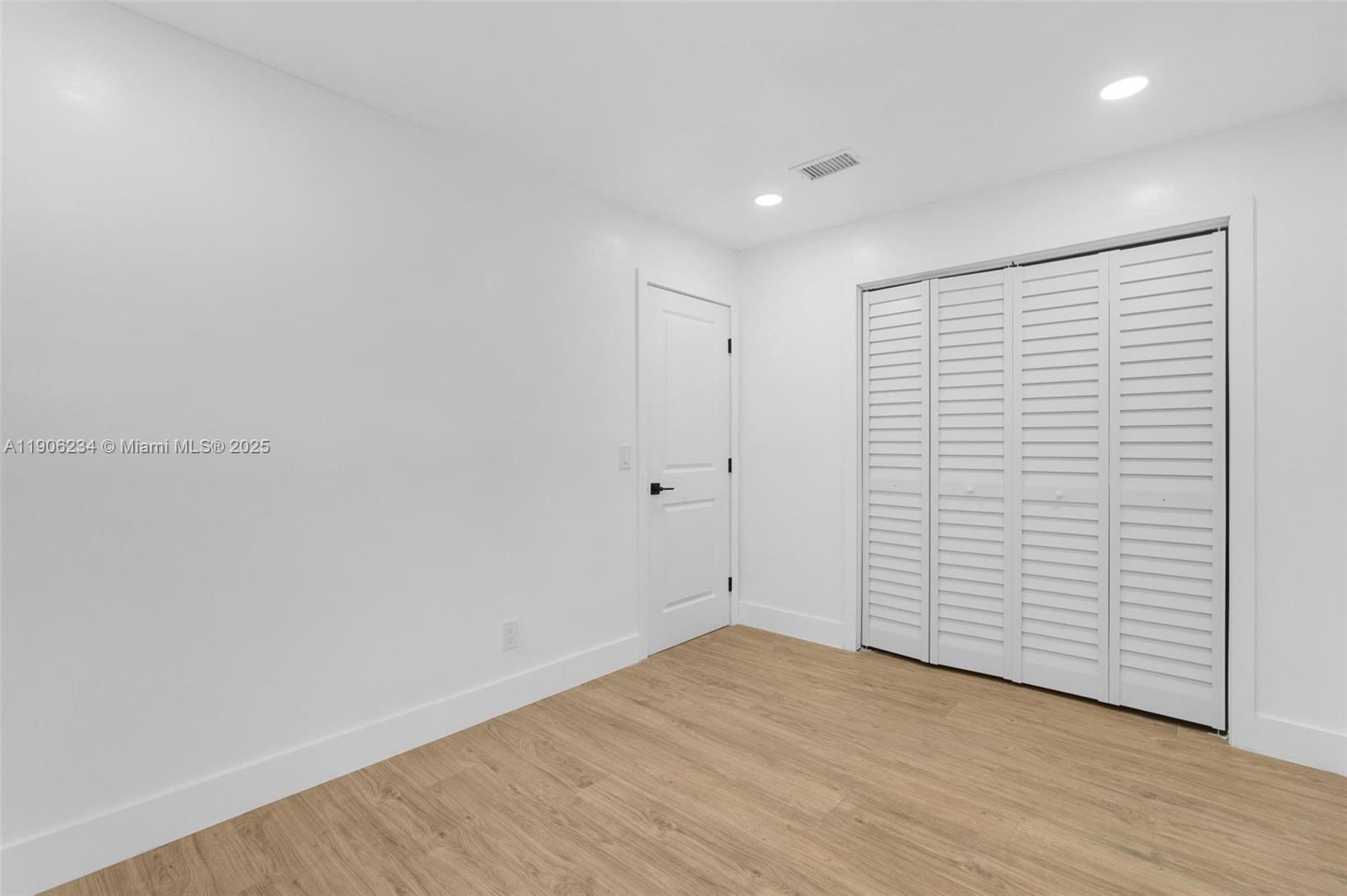 HERITAGE LAKE ESTATES SEC - Residential