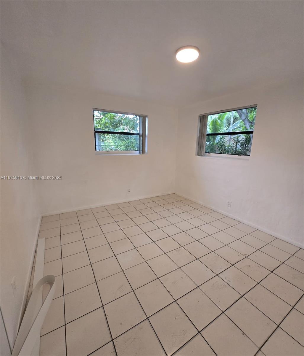 RIVERSIDE PARK - Residential Lease