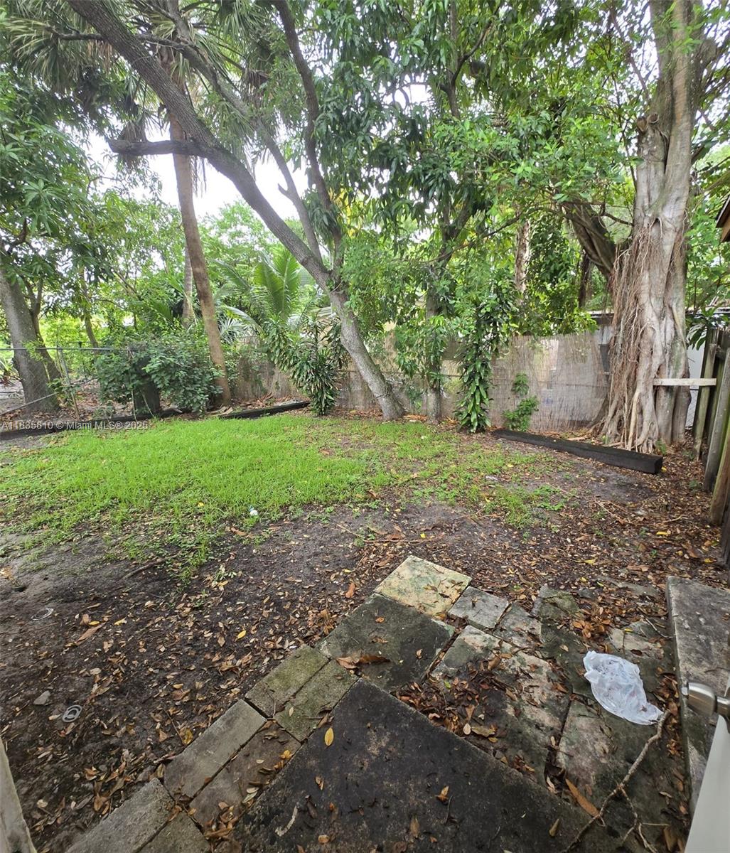 RIVERSIDE PARK - Residential Lease