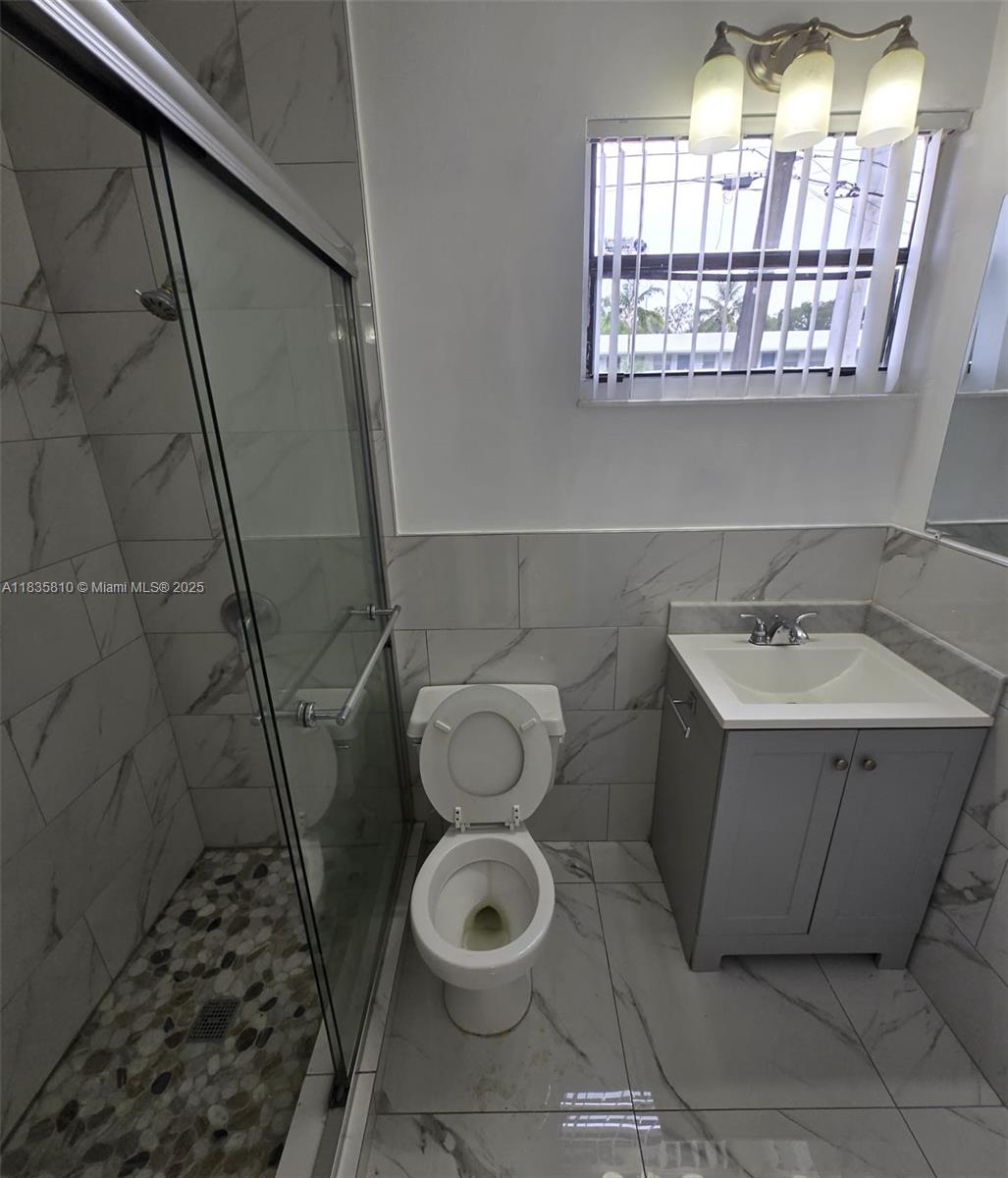 RIVERSIDE PARK - Residential Lease