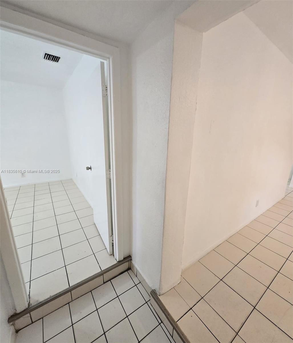 RIVERSIDE PARK - Residential Lease