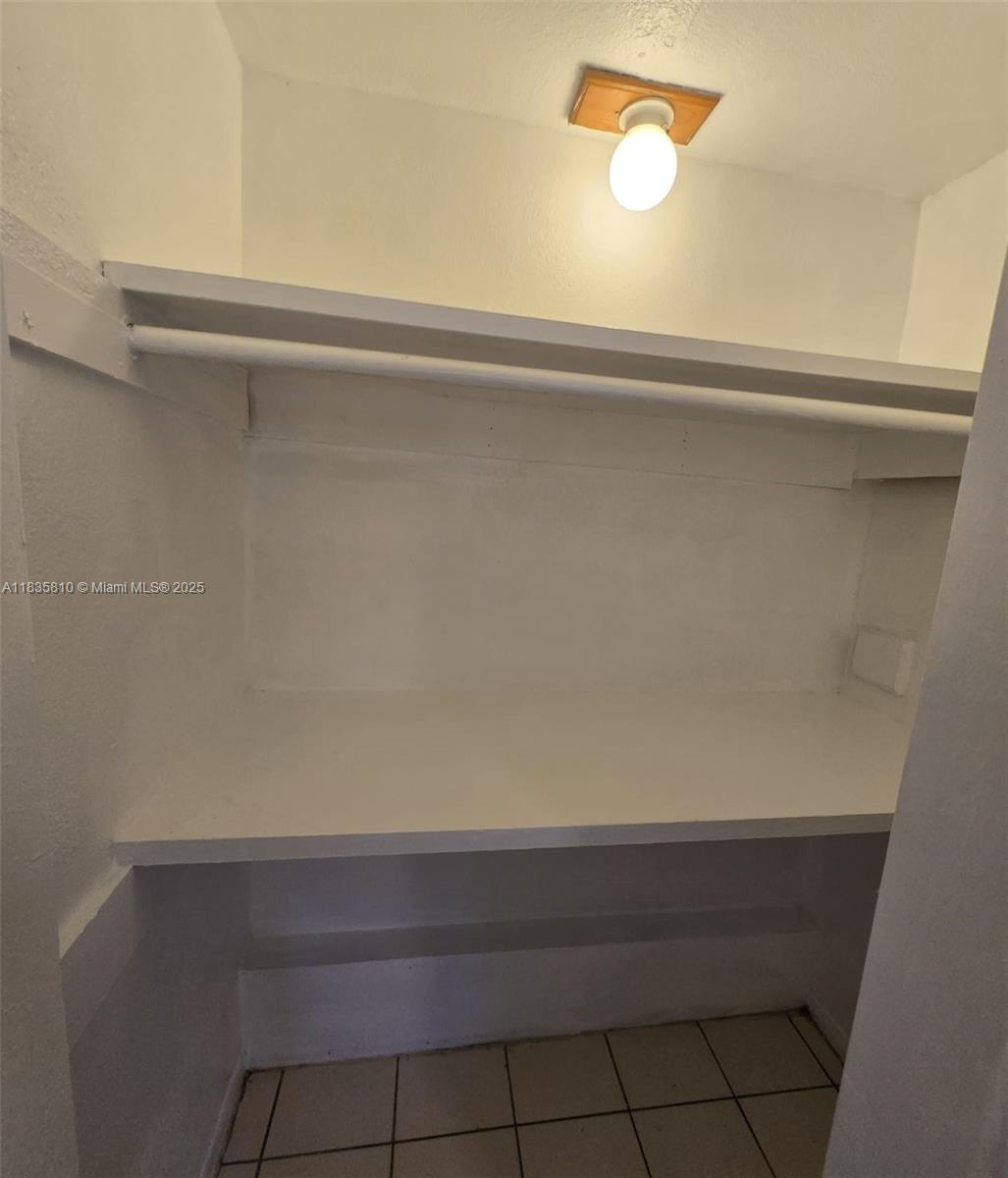 RIVERSIDE PARK - Residential Lease