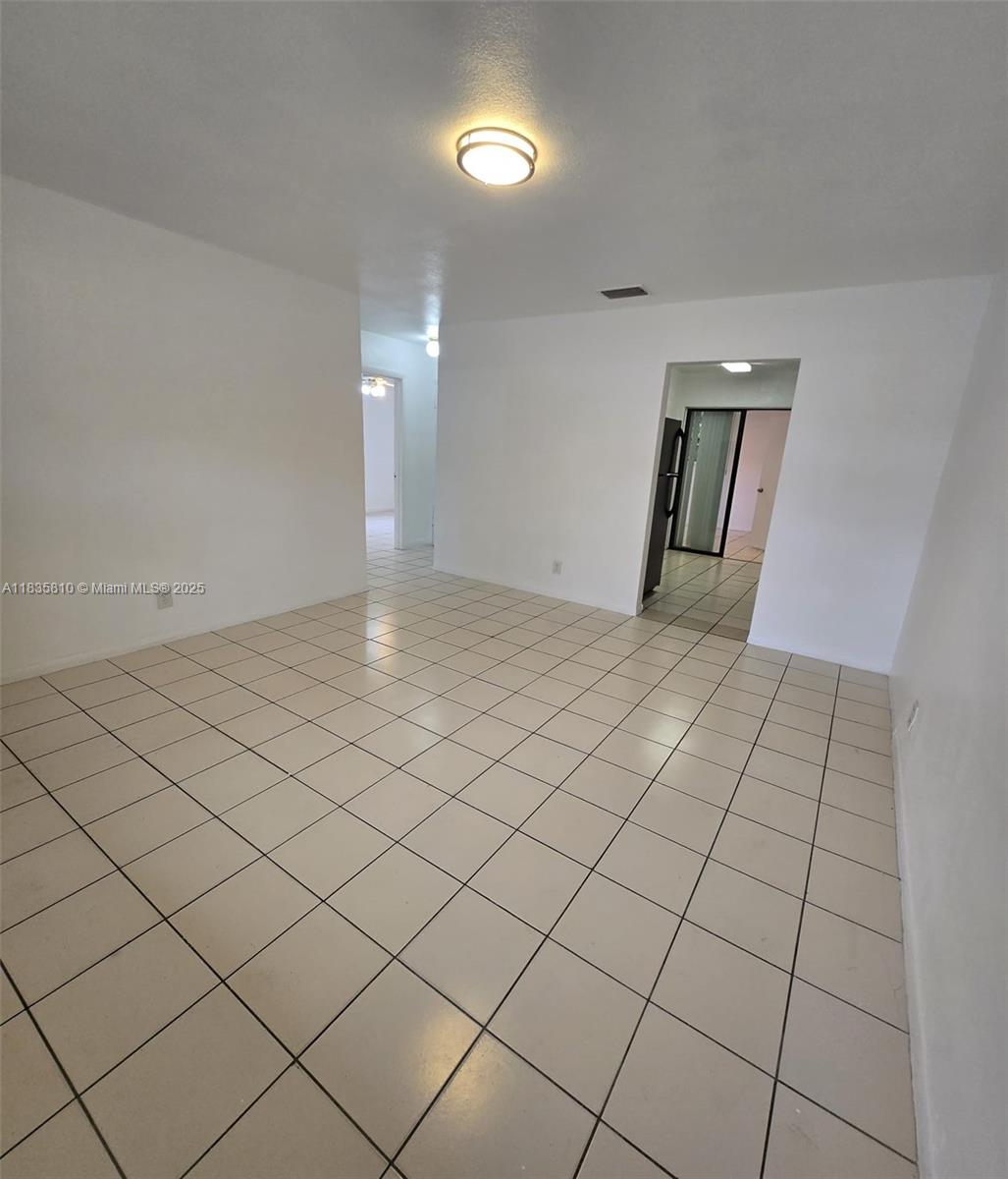 RIVERSIDE PARK - Residential Lease