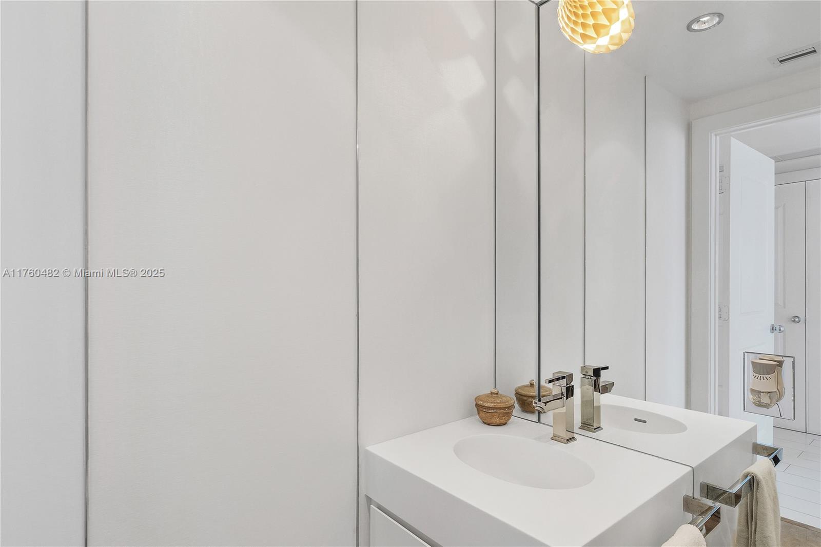 THE CARIBBEAN CONDO - Residential