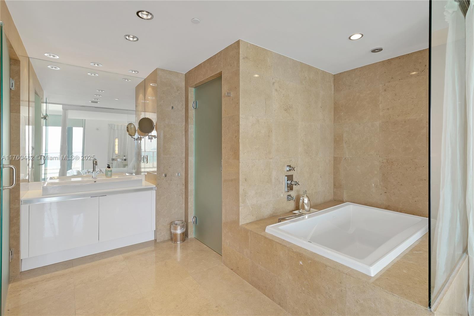 THE CARIBBEAN CONDO - Residential