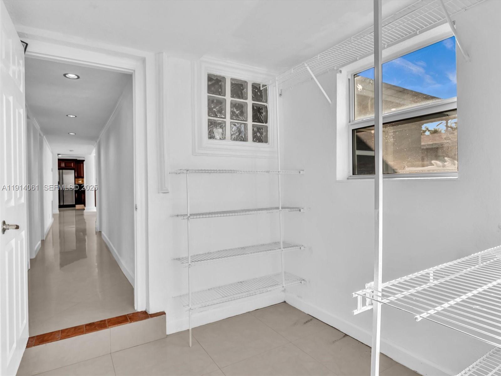 DAVIS ISLES - Residential Lease