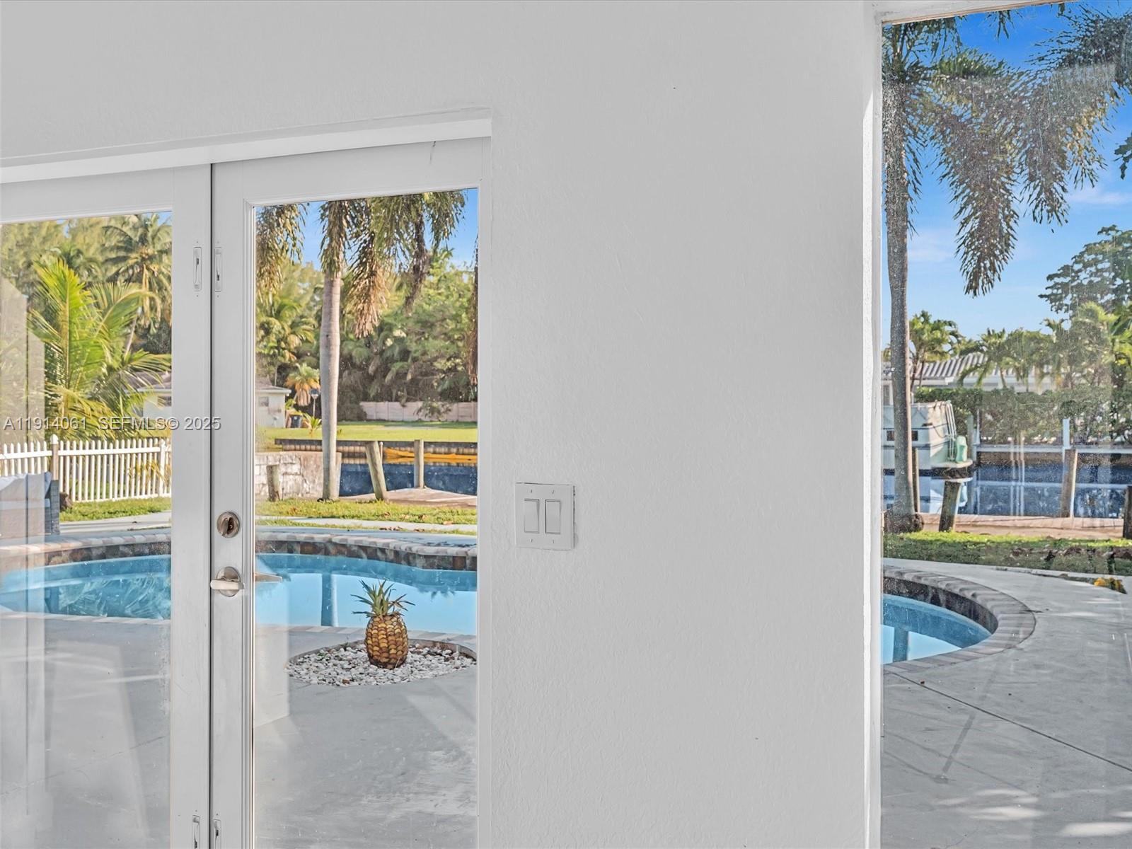 DAVIS ISLES - Residential Lease