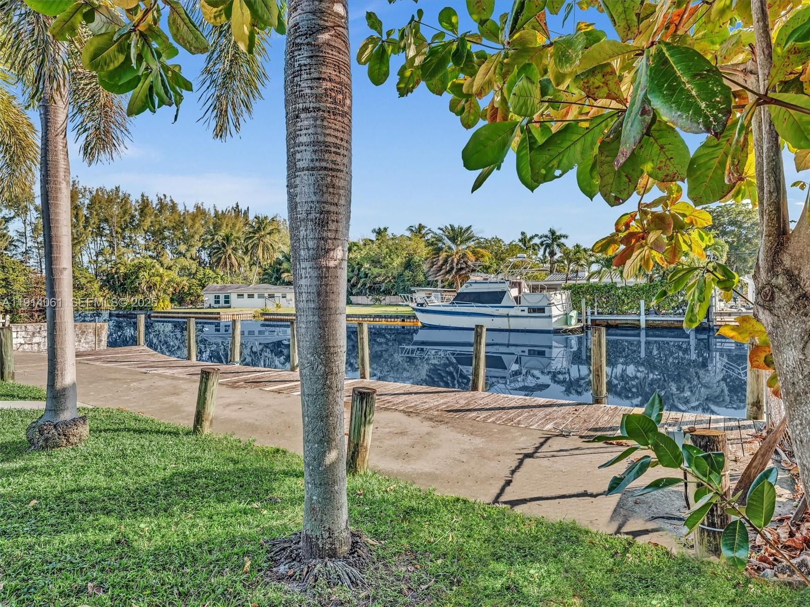DAVIS ISLES - Residential Lease