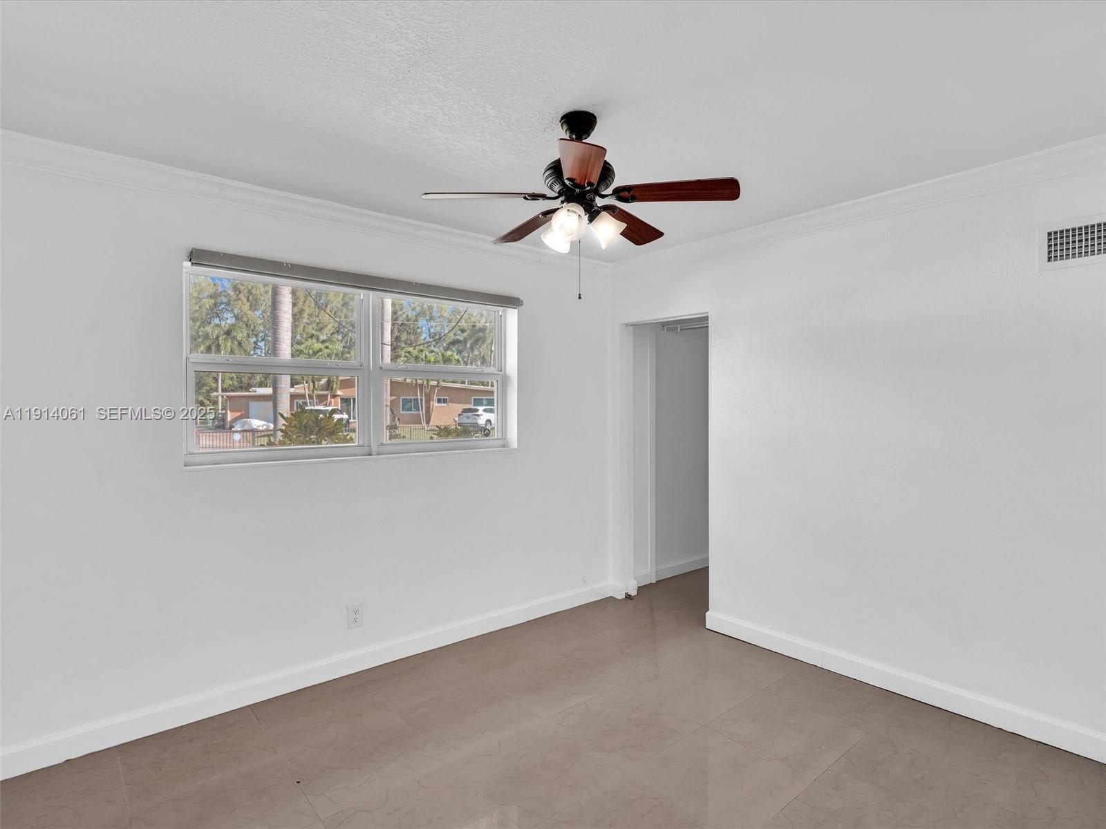 DAVIS ISLES - Residential Lease