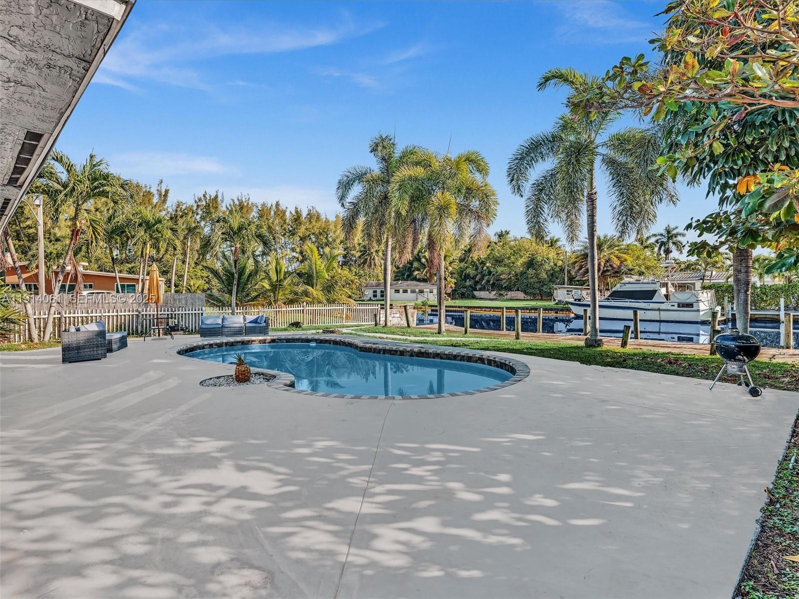 DAVIS ISLES - Residential Lease