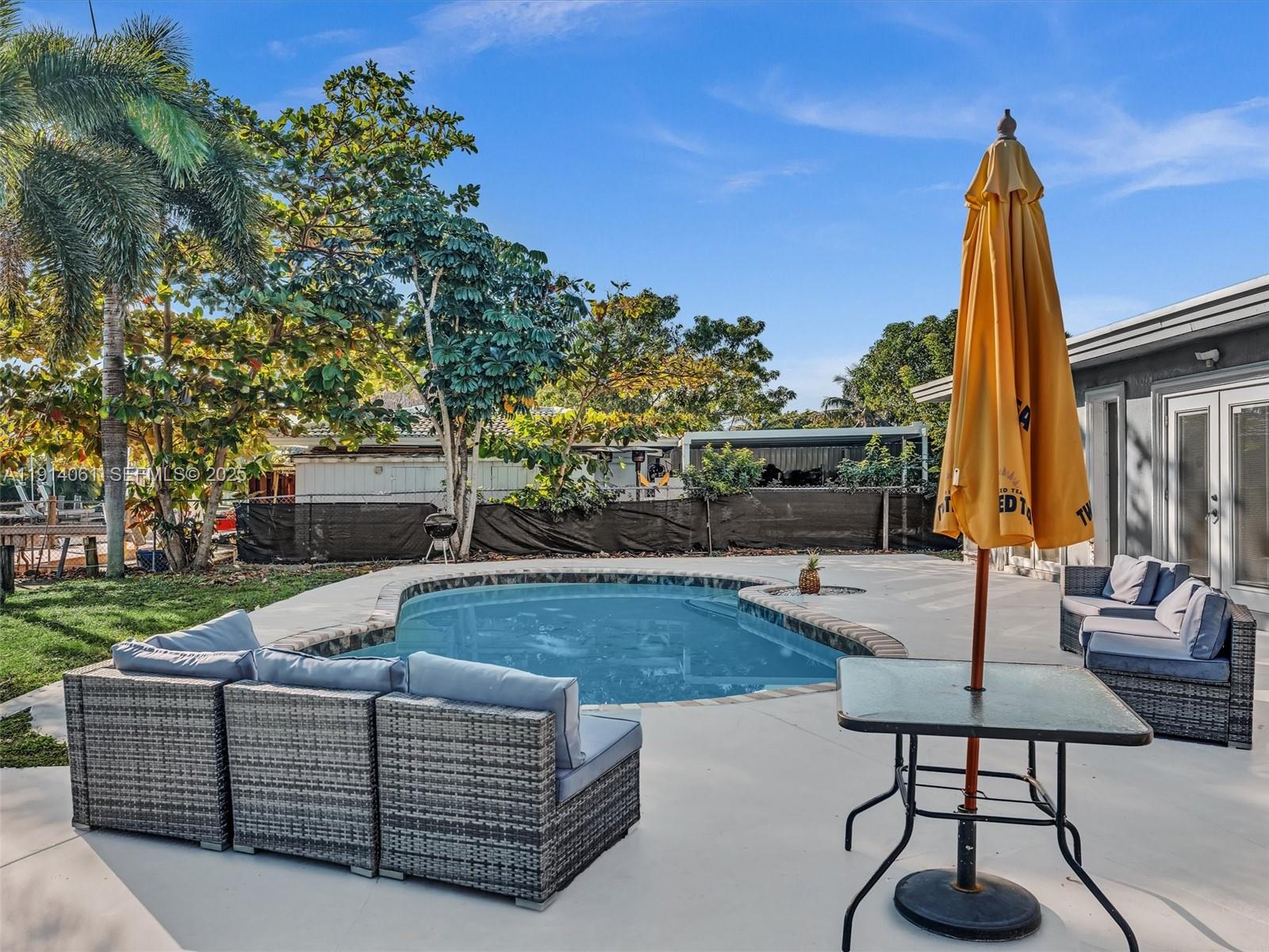 DAVIS ISLES - Residential Lease