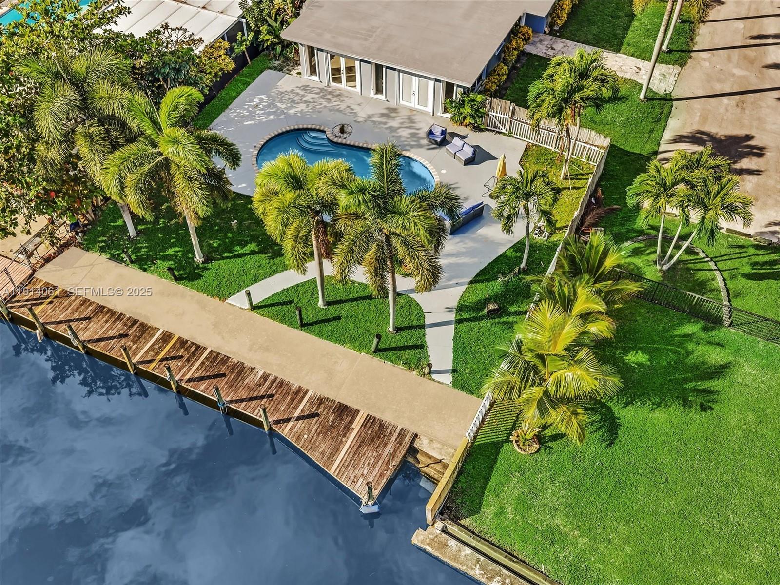 DAVIS ISLES - Residential Lease