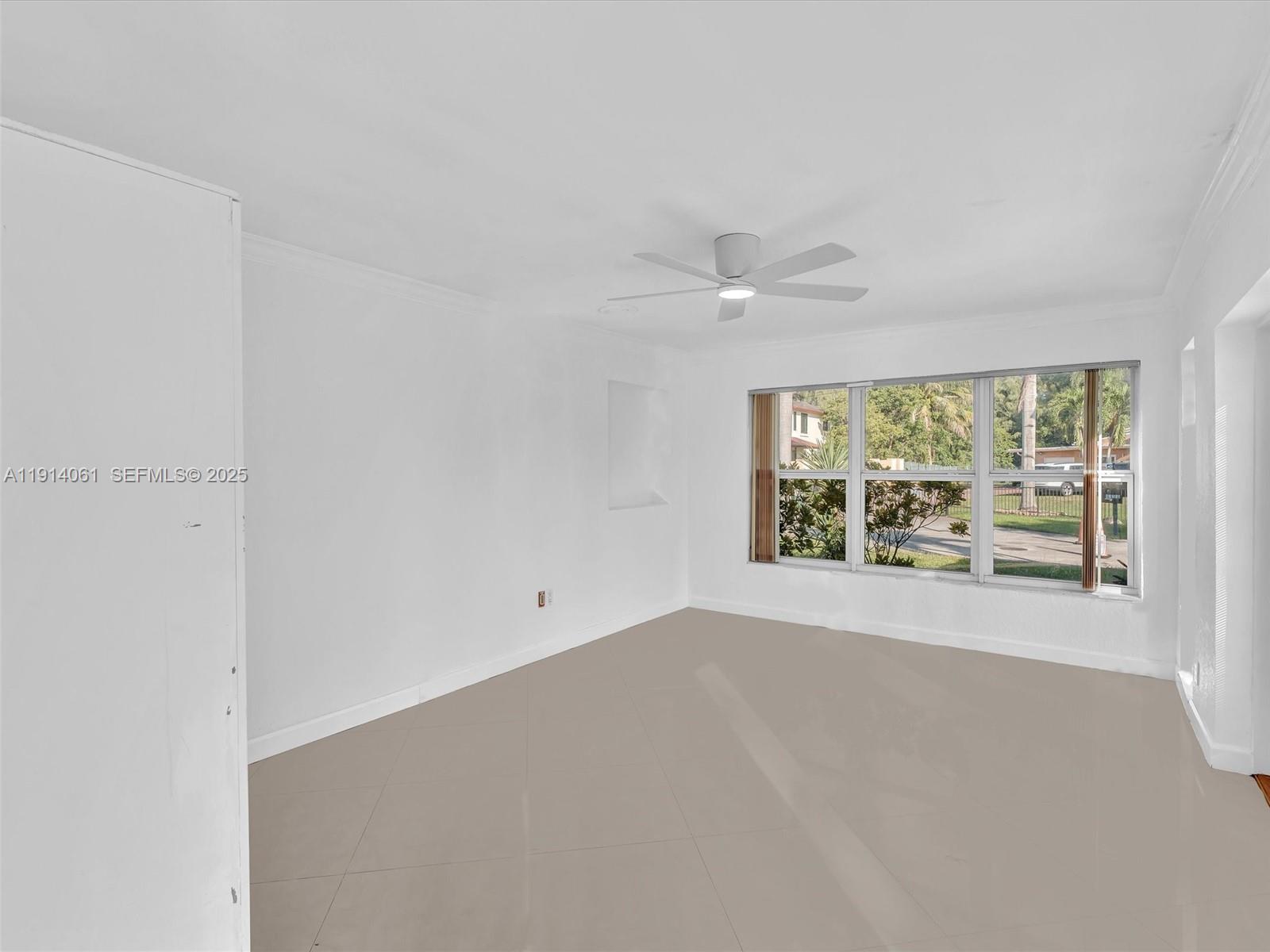 DAVIS ISLES - Residential Lease