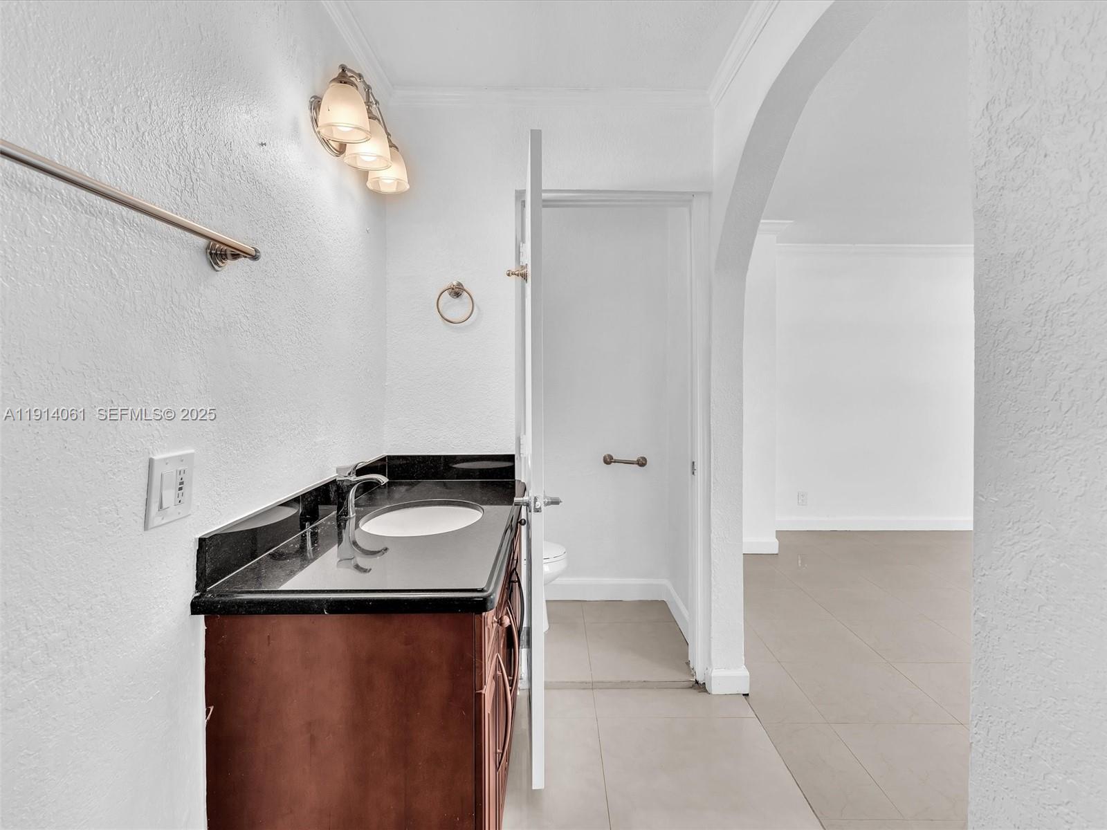 DAVIS ISLES - Residential Lease