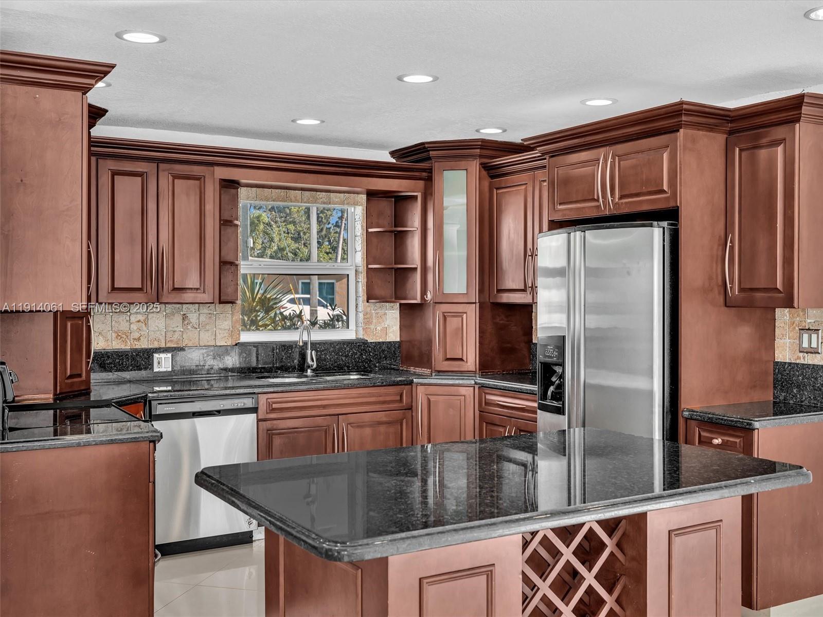 DAVIS ISLES - Residential Lease