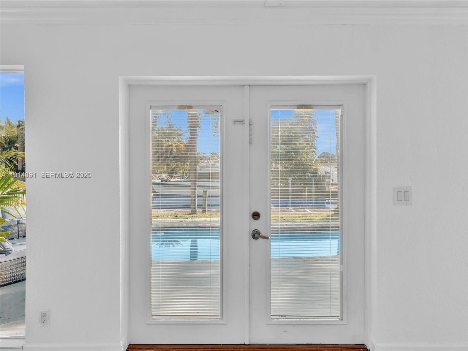 DAVIS ISLES - Residential Lease