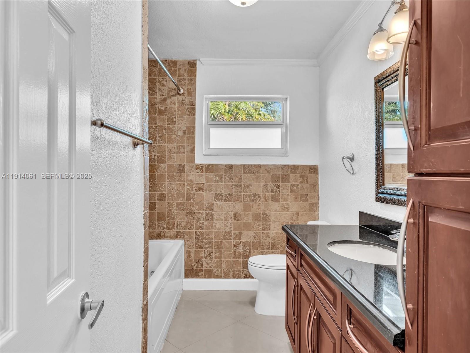 DAVIS ISLES - Residential Lease