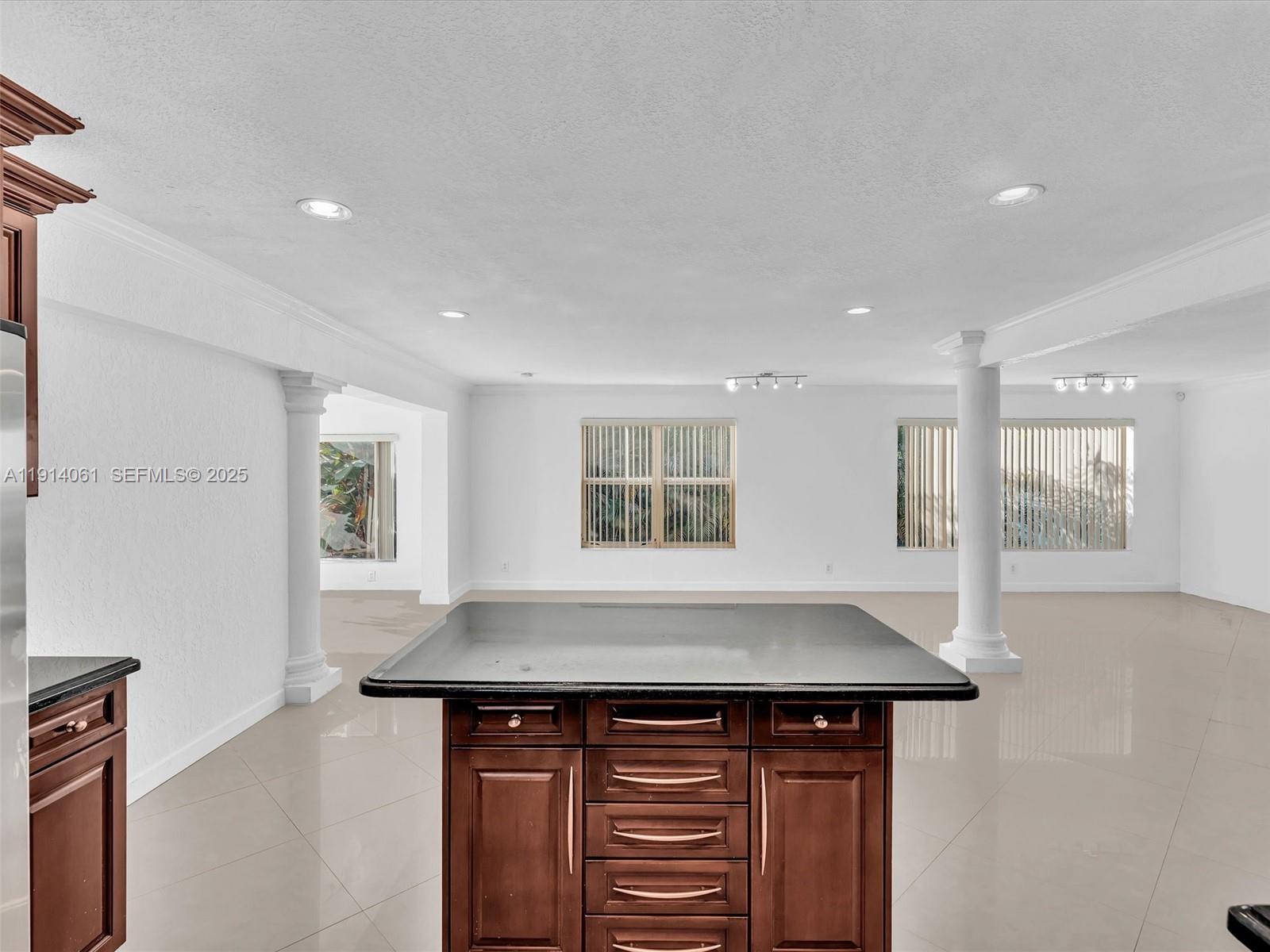 DAVIS ISLES - Residential Lease