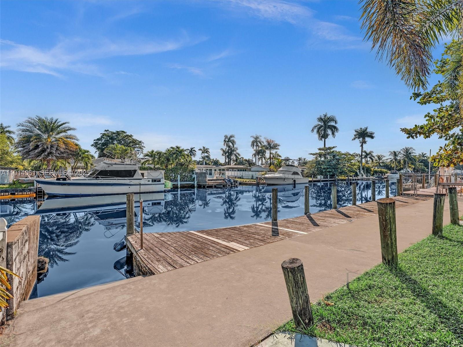 DAVIS ISLES - Residential Lease