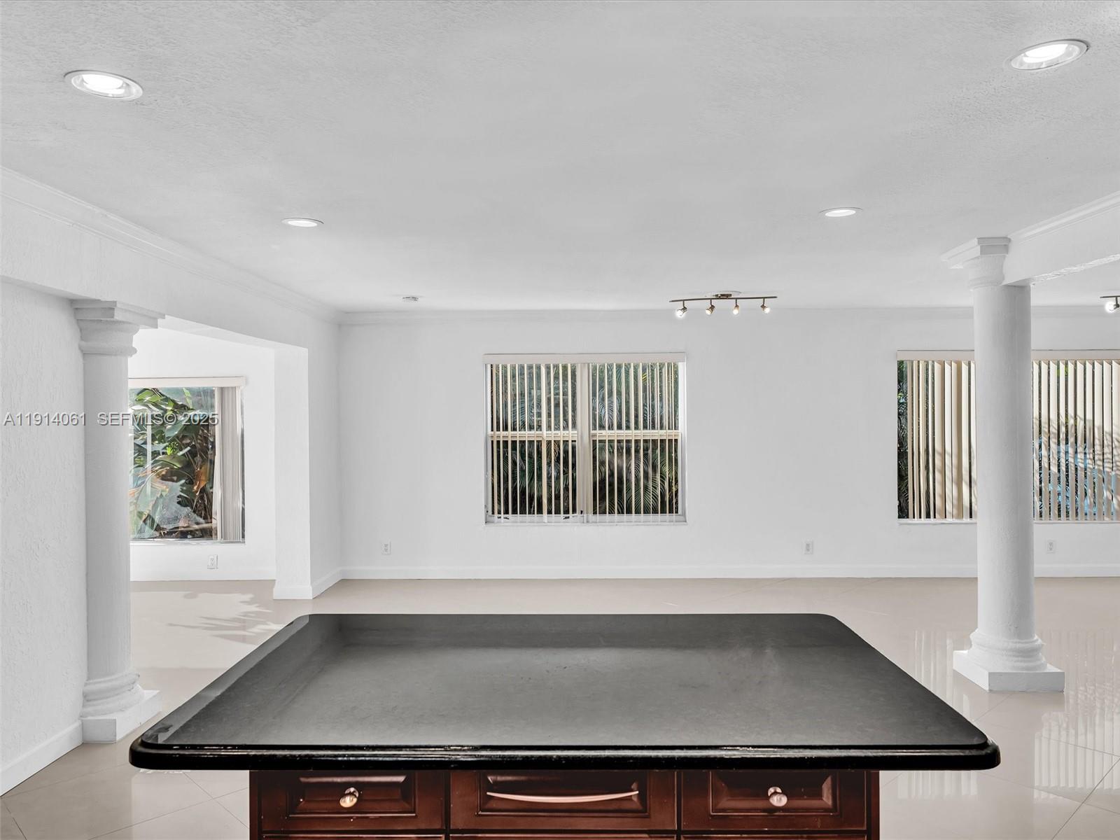 DAVIS ISLES - Residential Lease