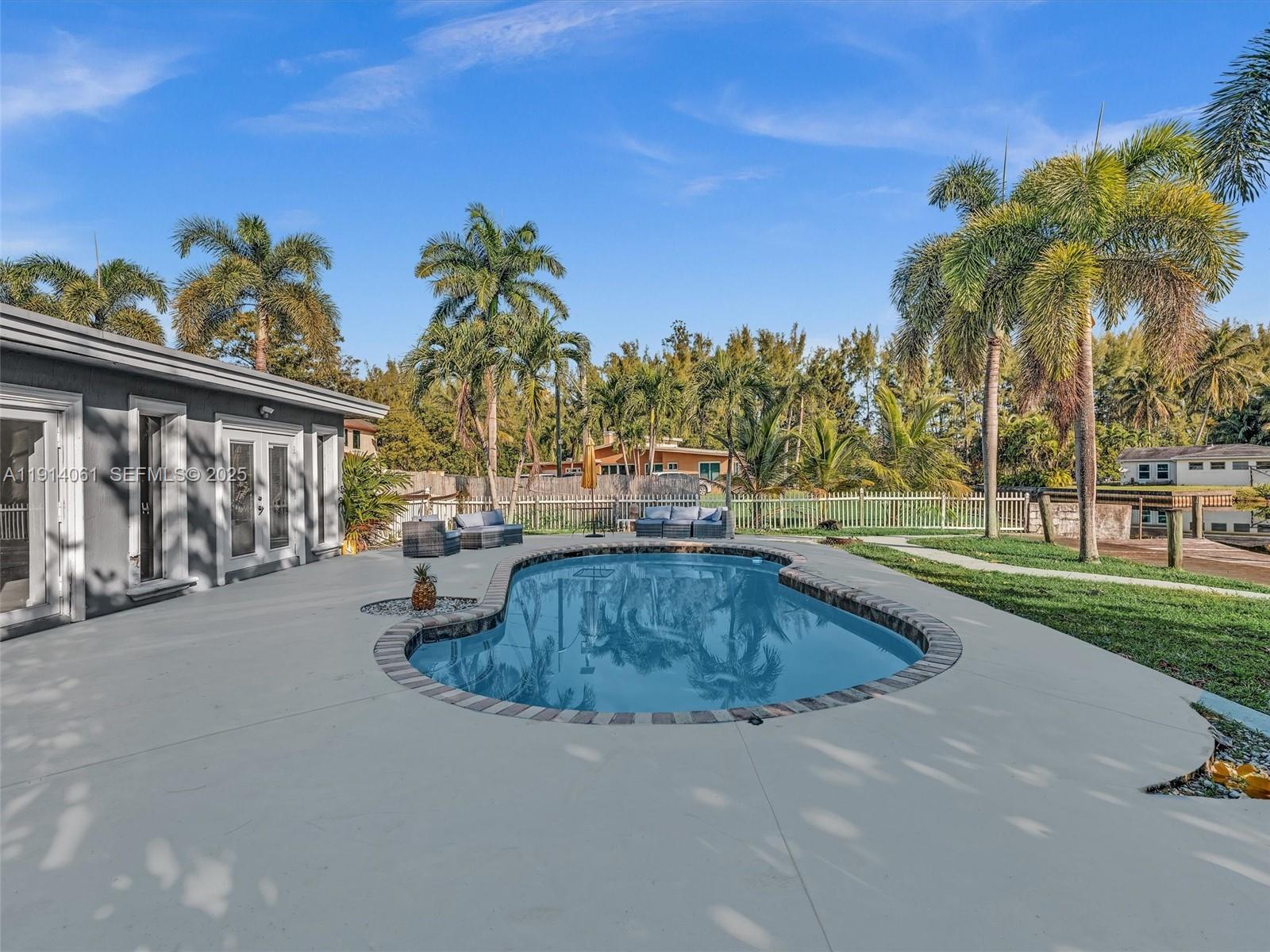 DAVIS ISLES - Residential Lease