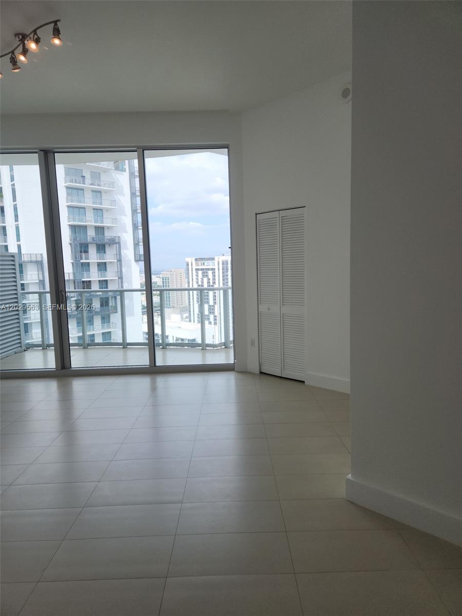 300 S Biscayne Blvd PH-3807