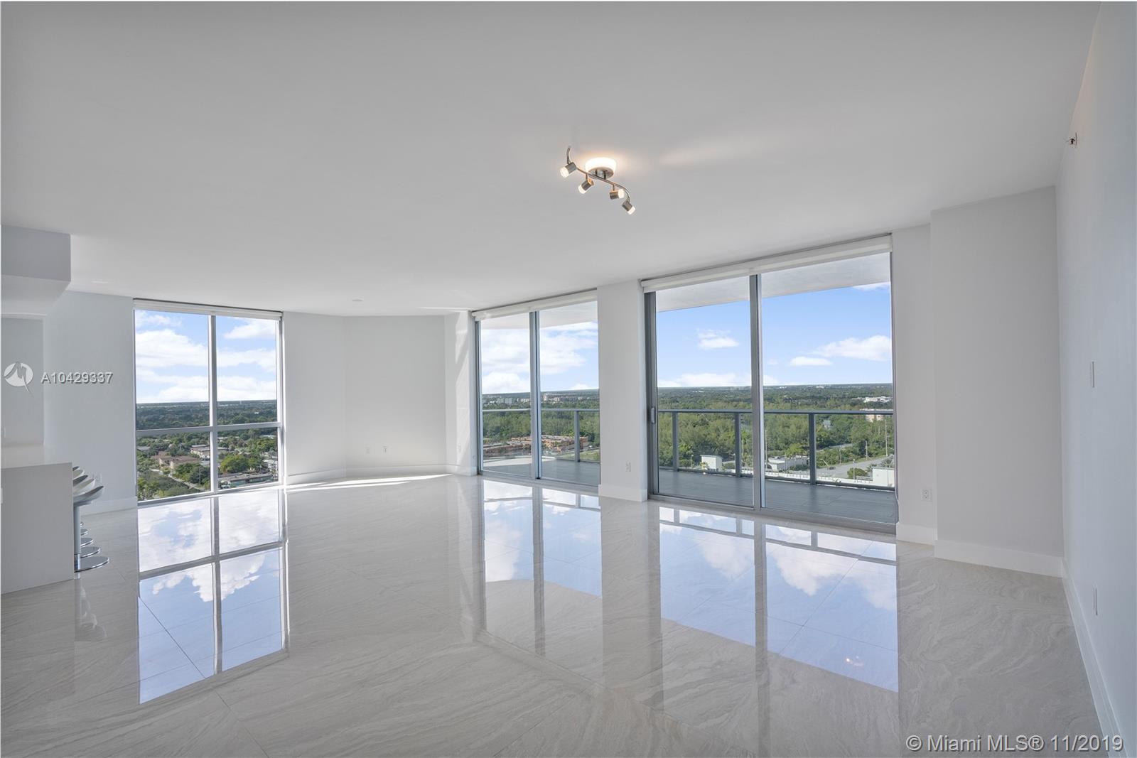 MARINA PALMS - Residential