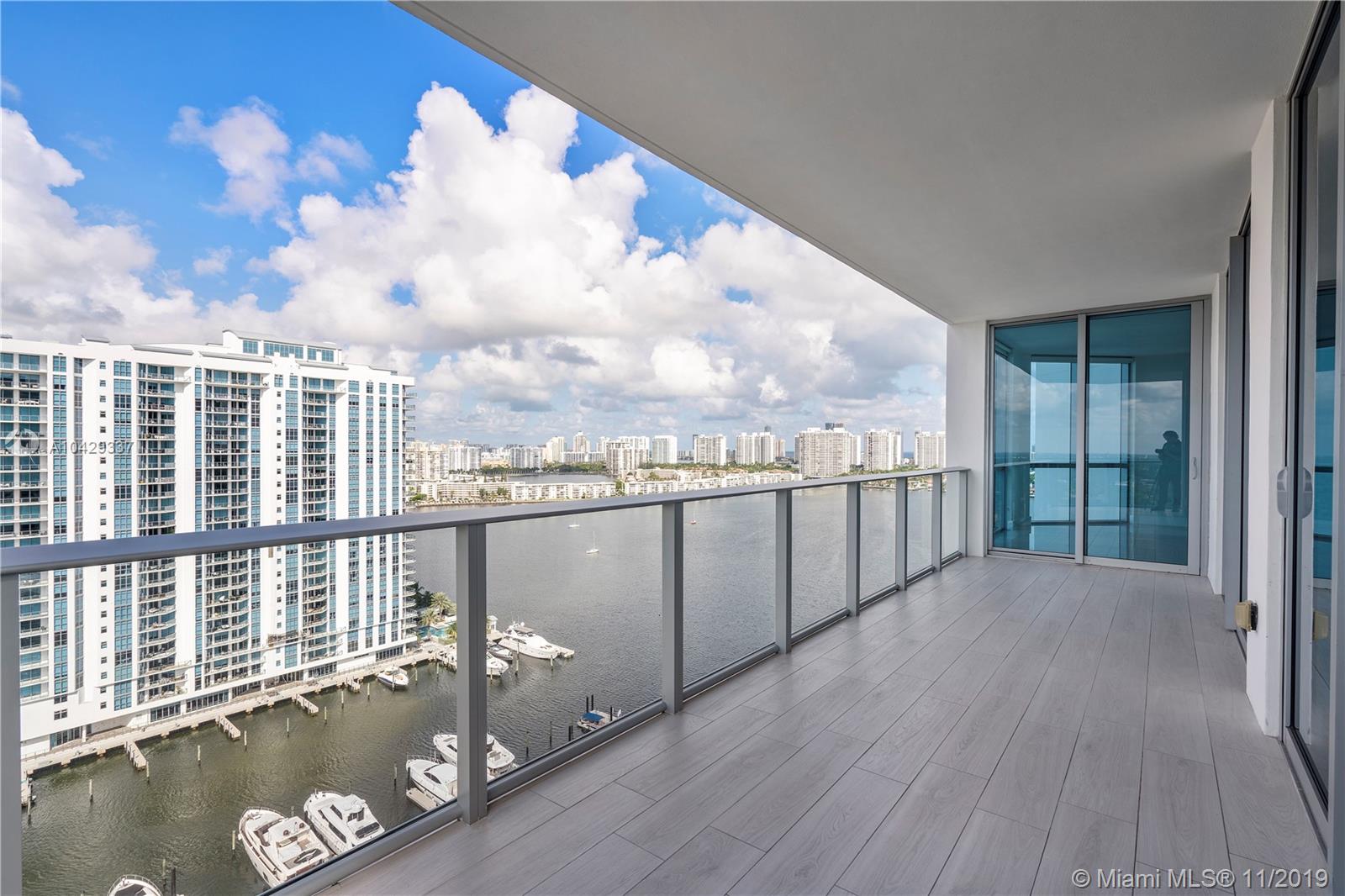 MARINA PALMS - Residential