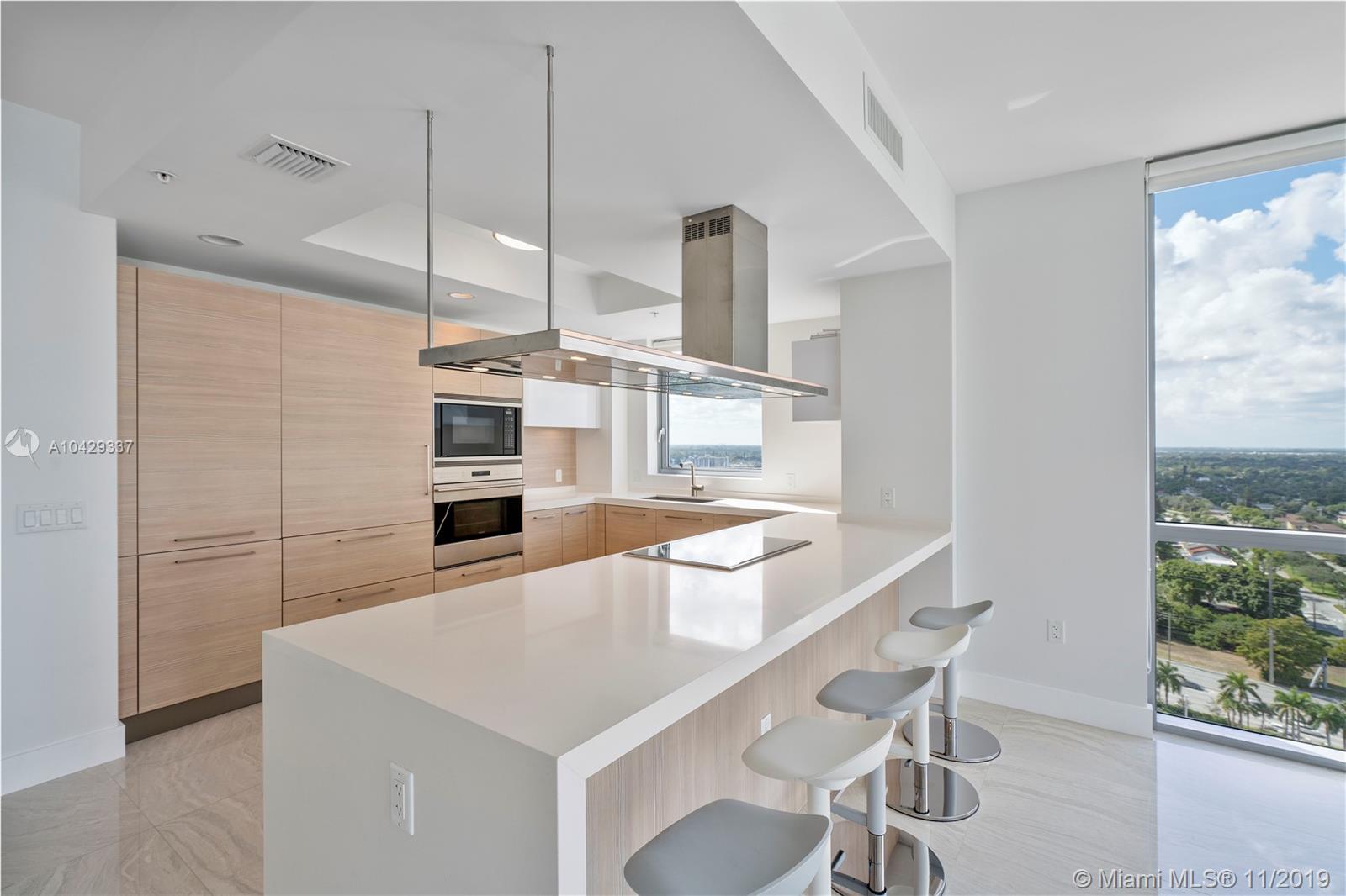 MARINA PALMS - Residential