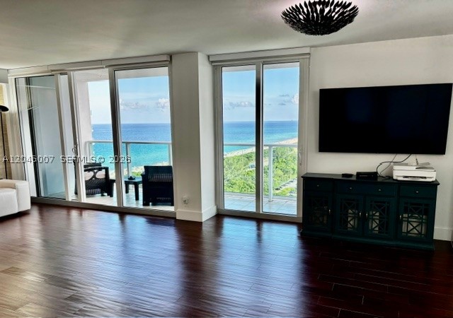100 Bayview Dr 2124