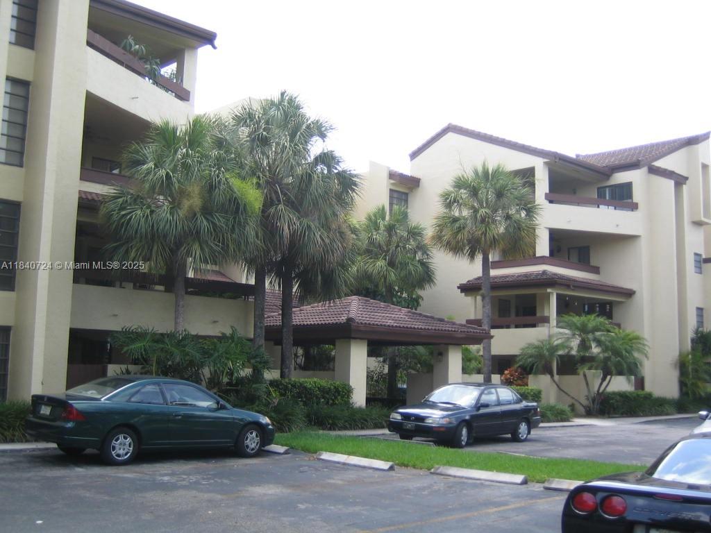 8830 SW 123 CT I-302