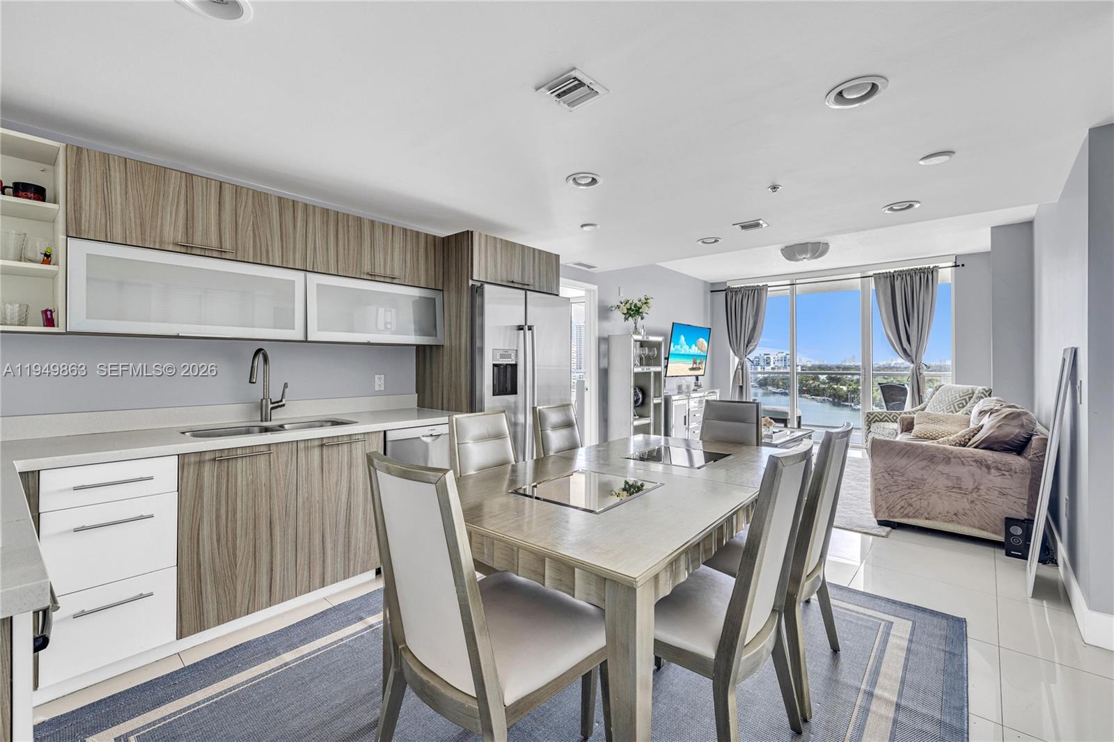 View photos, virtual tours, details... 6700 Indian Creek Dr 1205