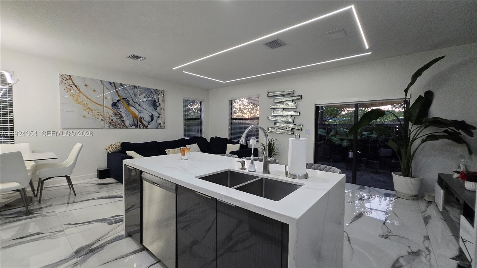 VIA VENTURE NEIGHBORHOOD - Residential