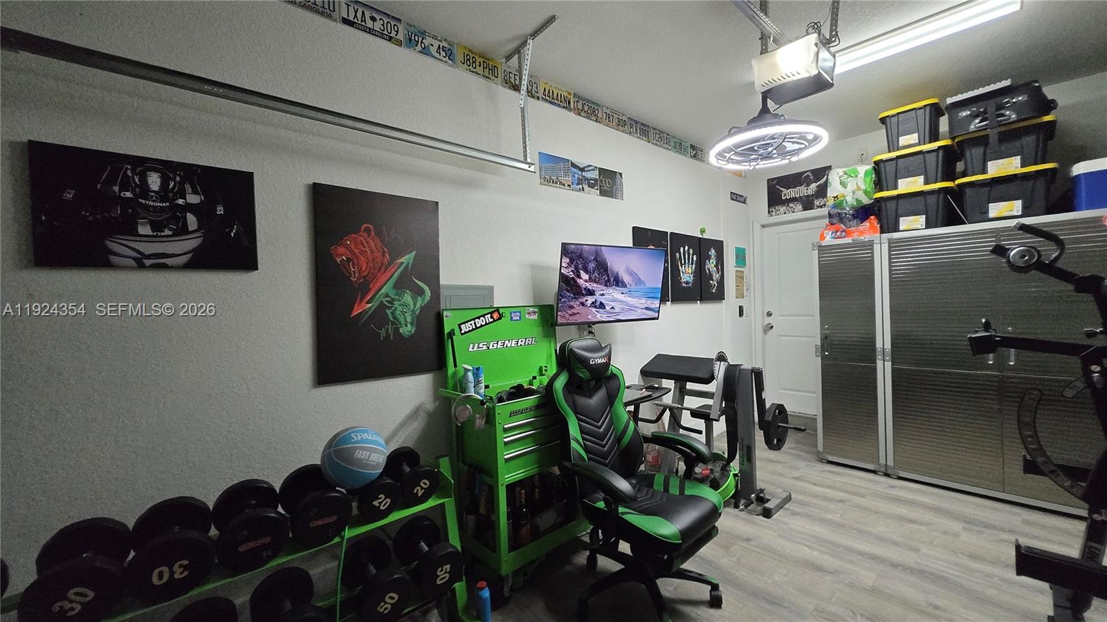 VIA VENTURE NEIGHBORHOOD - Residential