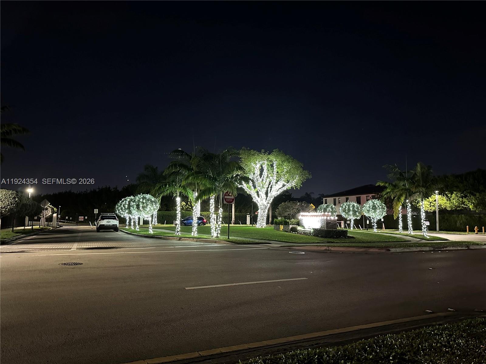 VIA VENTURE NEIGHBORHOOD - Residential