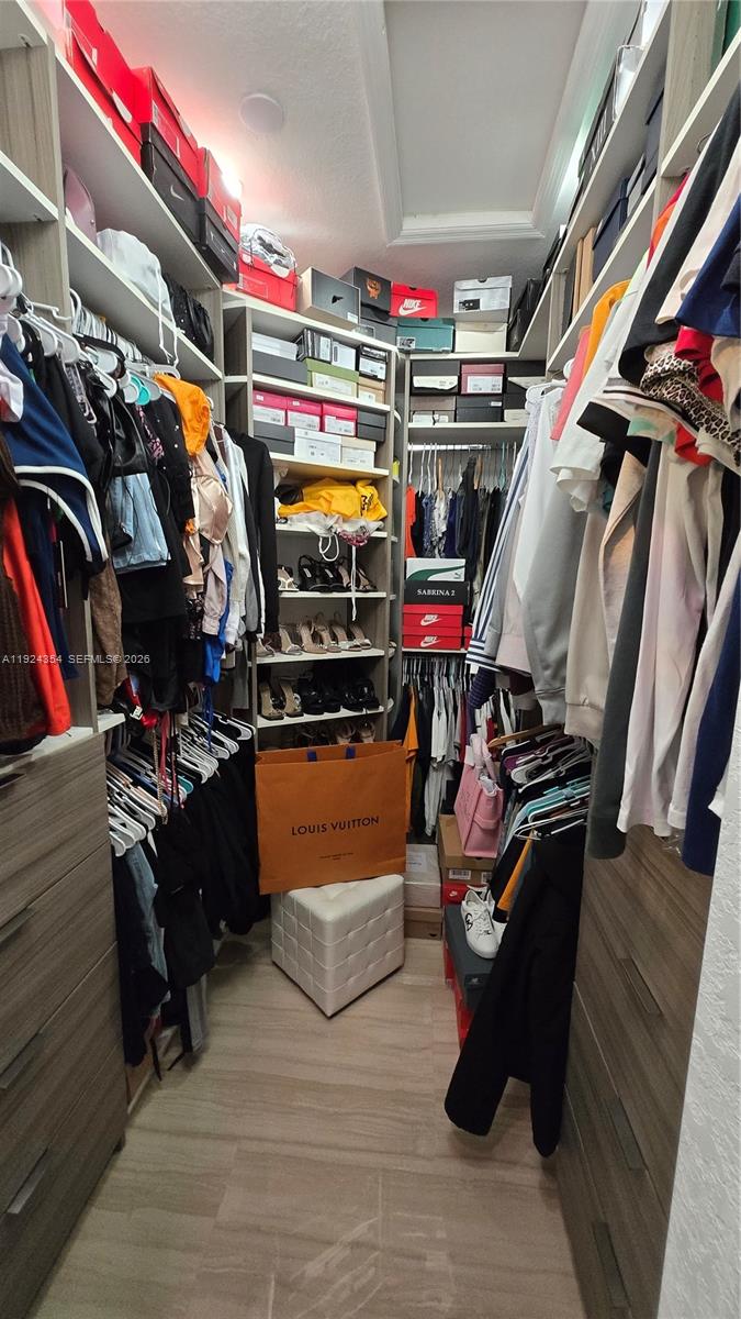 VIA VENTURE NEIGHBORHOOD - Residential