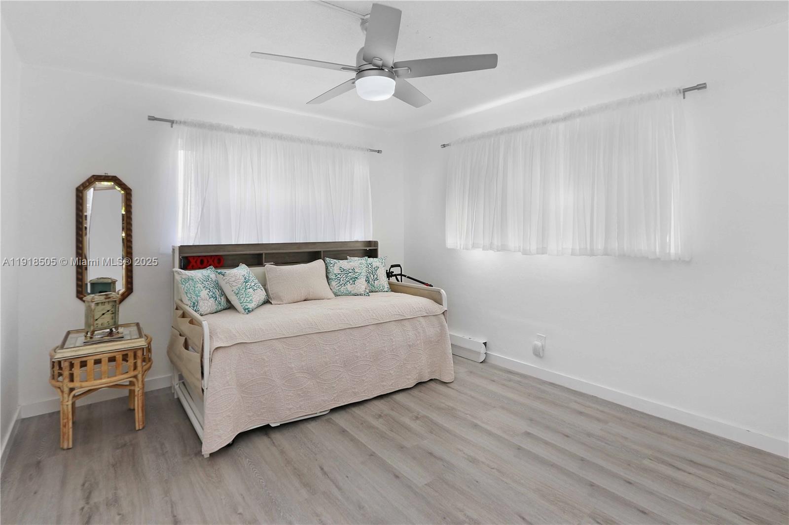 CASA PARADISO CO-OP - Residential