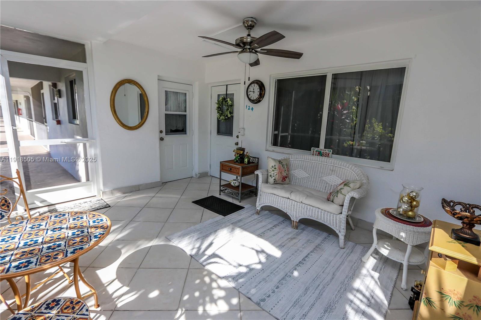 CASA PARADISO CO-OP - Residential